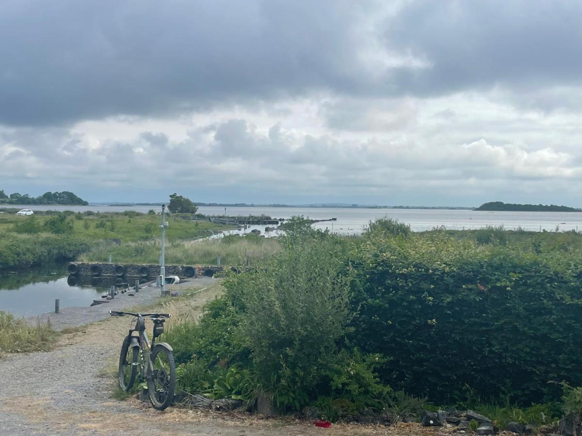 أوتيرارد Lakeland Midsummer Lakehouse المظهر الخارجي الصورة